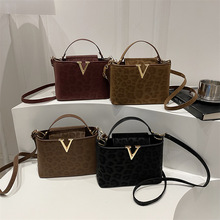 ���e���|������������羳�μ���r�а����y���s��ĸС��б���