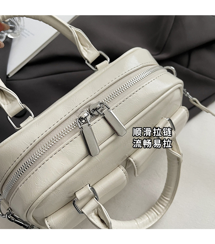 A trendy underarm bag for women in 2025, Korean version, Instagram Spring/Summer new fashion tote bag, versatile and large-capacity commuting bag Item Picture