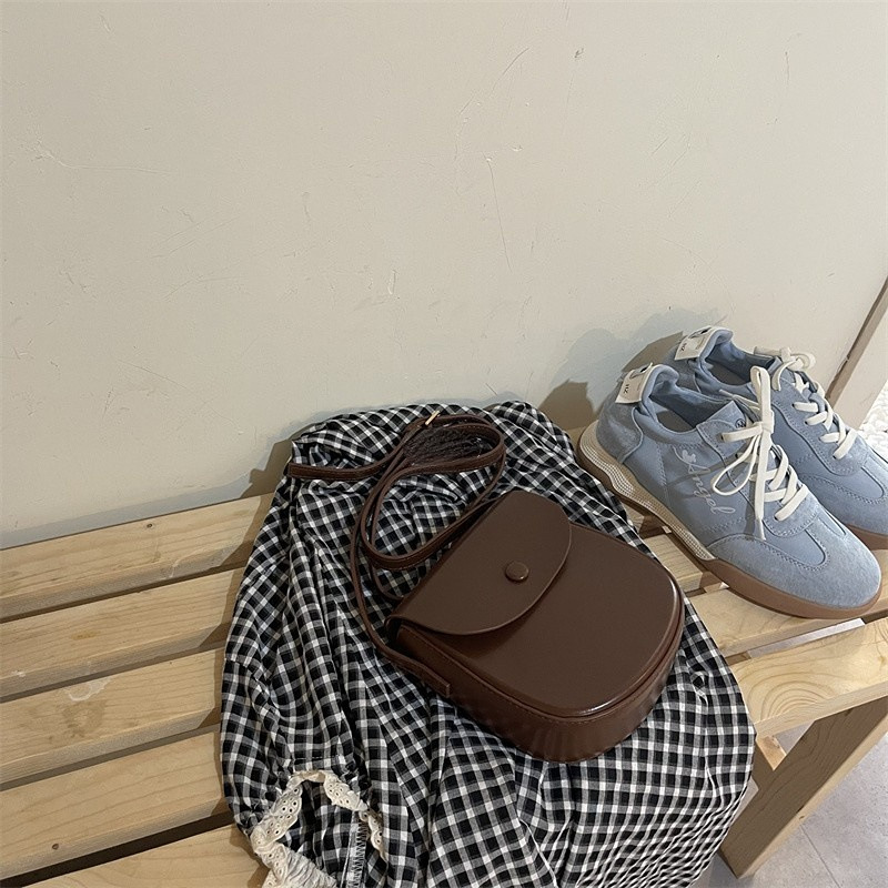 Borsa per cellulare leggera, semplice ed elegante, con tracolla, color caramella, versione coreana versatile_voghion.com