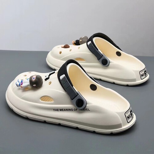 Men's  New Holeshoes with Thick Sole, Non-slip, and Comfortable Surface for Outdoor and Beach Wear, Anti-odor, and Caped Two-way Slippers