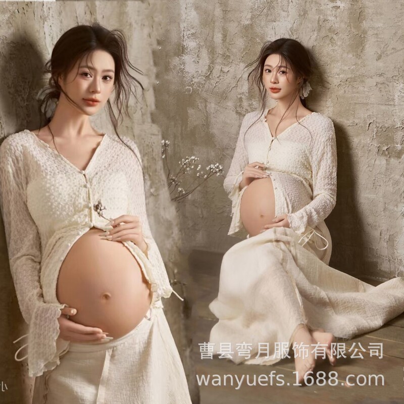 Photo Studio's New Maternity Photo Clothing, New Chinoiserie Retro Cool Theme, Pregnant Mommy Taking Photos at Home