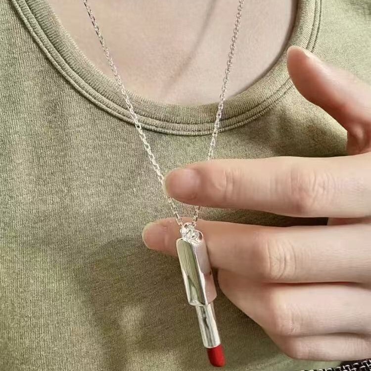 Long enamel pendant necklace for women, light luxury niche design, high-end feel, personalized and fashionable collarbone chain, sweater chain Long enamel pendant necklace for women, light luxury niche design, high-end feel, personalized and fashionable collarbone chain, sweater chain