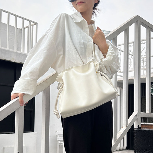 2024 New Fashion Versatile Crossbody/Shoulder Strap Leather Drawstring 