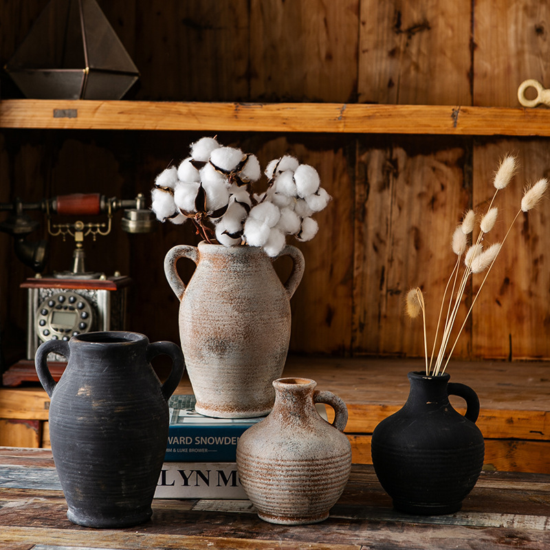 Medieval Vase Black Ceramic Vase Nostalgic Ornaments B&B Entrance Desktop Creative Flower Ware Soft Decoration Amazon