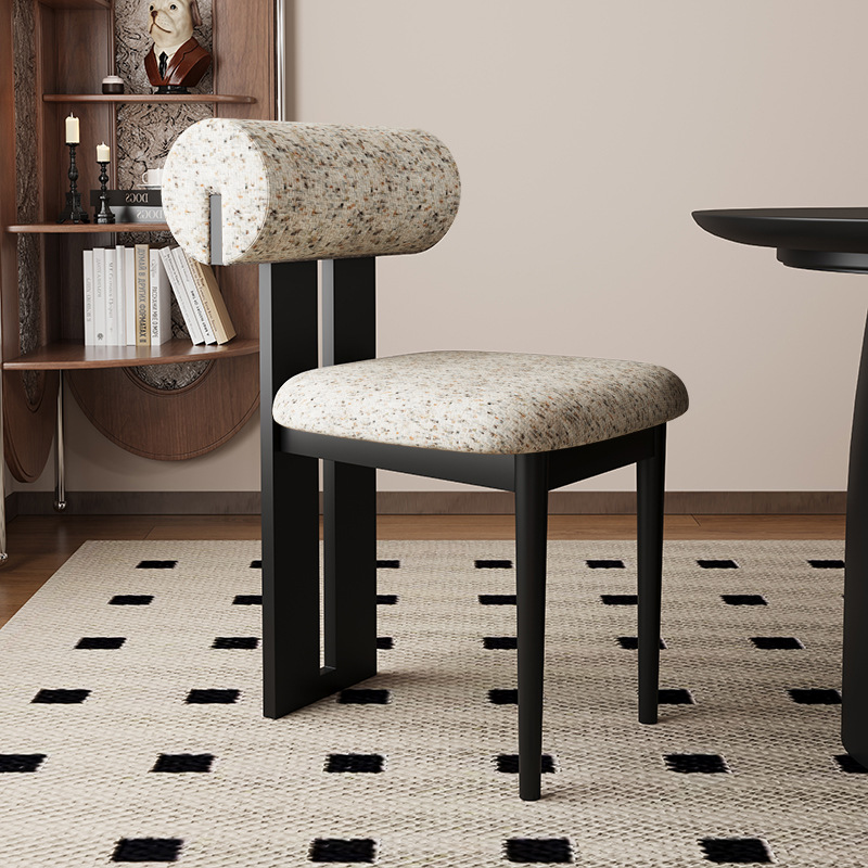 Silla de comedor de madera maciza nórdica para el hogar celebridad de Internet silla de respaldo simple y suave silla de diseño cafetería mesa de comedor comercial
