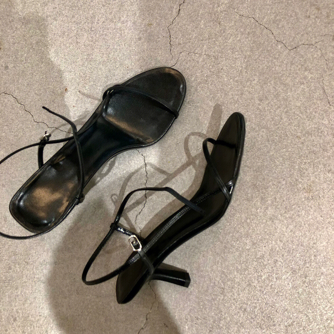 Версия из овчины ~ Модные женские босоножки на каблуке-котенке с открытым носком и ремешками, летние вечерние нежные туфли на высоком каблуке из натуральной кожи.