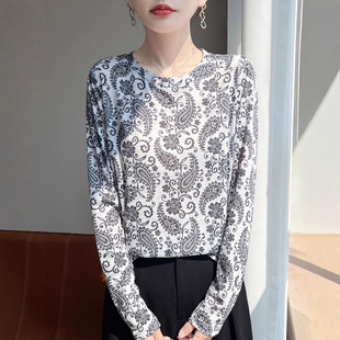 �羳���L�L��T��Ů ��Ͱ�ɫ������ϵ�ﶬ�¿�A�I�ȴ������S��