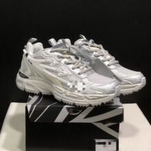 С��Ьoff�����^�͹�ƴɫ�ϵ���H�������e�ܲ�Ь����p���\��