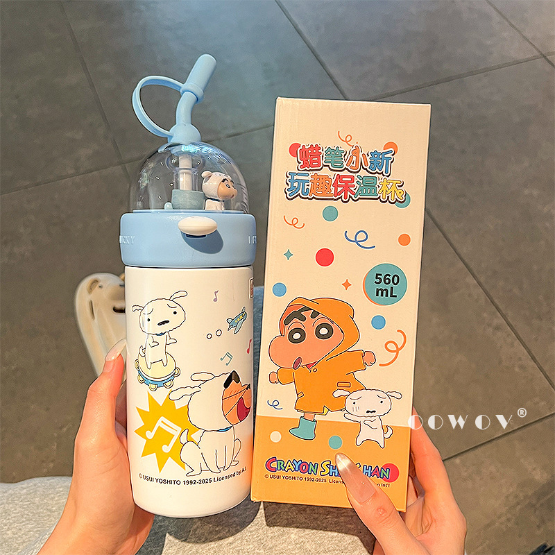 Crayon Shin-chan lindo termo de tiro con pajita taza de agua de alto valor para estudiantes taza de oficina portátil de gran capacidad para niñas