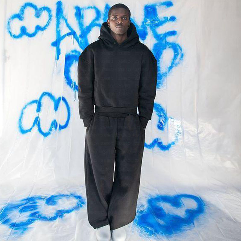 Nouveau pull tendance minimaliste de couleur unie avec un style décontracté à la mode et un sweat à capuche à col rond_voghion.com