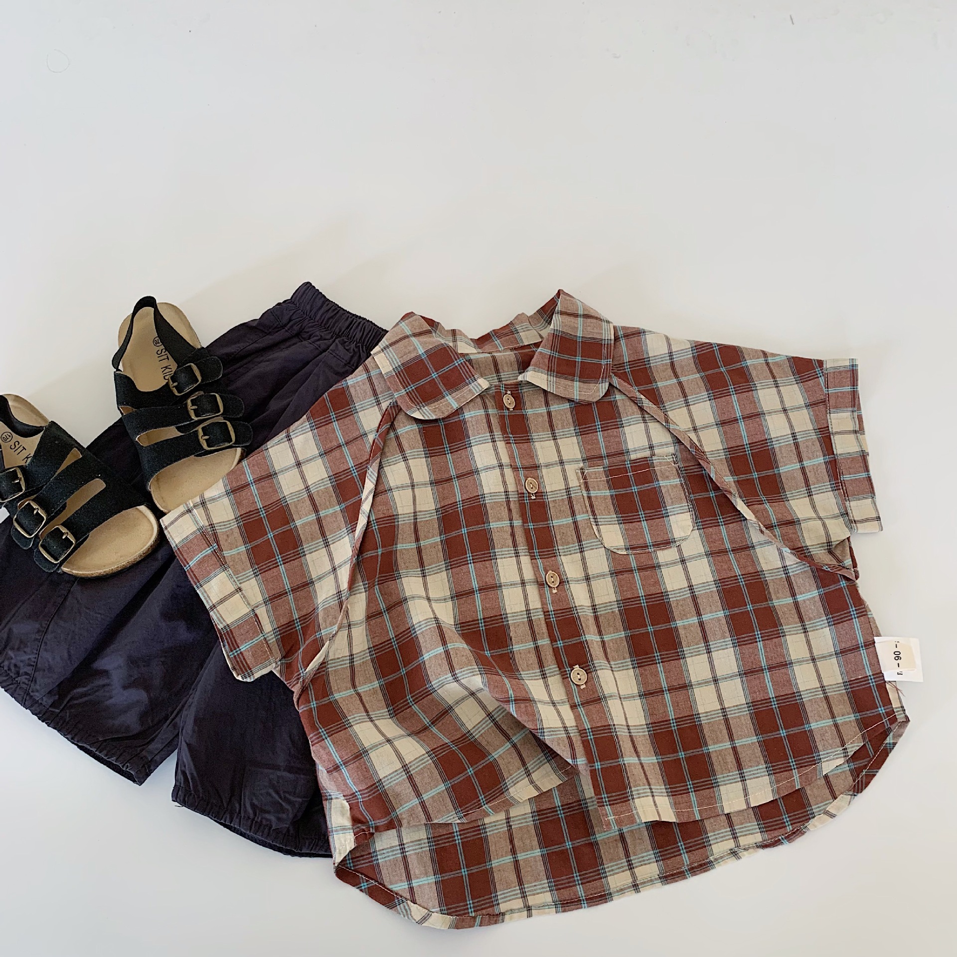 Camisas de niños Mai Bao 2025, nuevo estilo coreano de verano para niños, camisas de manga corta a cuadros, ropa de verano para bebés