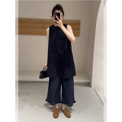 夏服には、ファッショナブルなニッチな非衝突スタイルの年齢を軽減する水玉模様のベストスカートとレースのジーンズスーツを重ね合わせたセットが含まれています。
