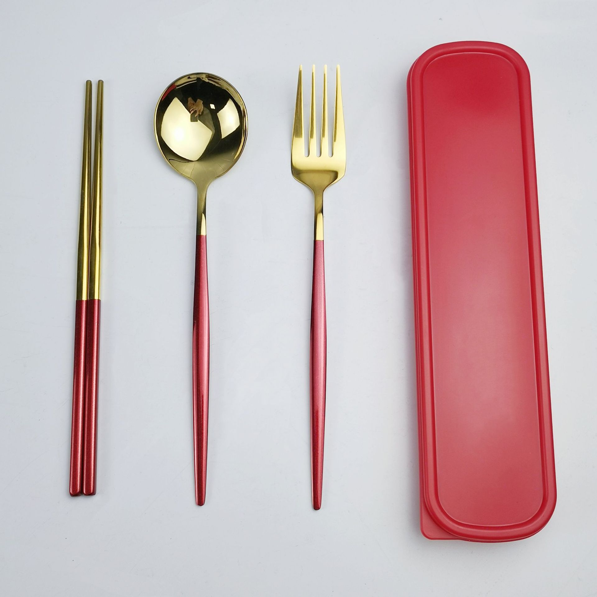 Juego de vajilla portátil de acero inoxidable Portugal palillos horquilla palillos viaje conjunto de tres piezas conveniente vajilla Net rojo regalo cuchara