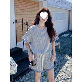 胖妹妹大码2-300斤时尚格子套装女夏季宽松遮肉上衣+短裤两件套潮