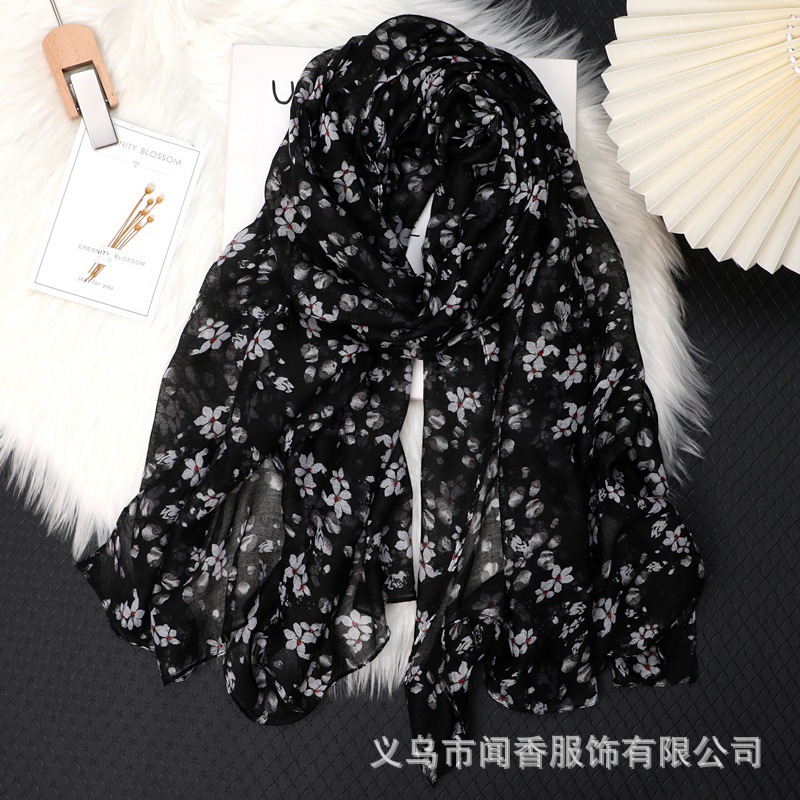 Elegant rectangular light and thin soft scarf