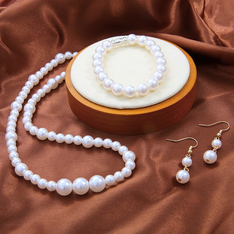 Quality glass round beads