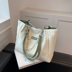 Large Capacity Women's 2024 Spring New Korean Style Fashion Casual Shoulder Bag with Personality Pearl Chain Tote Bag