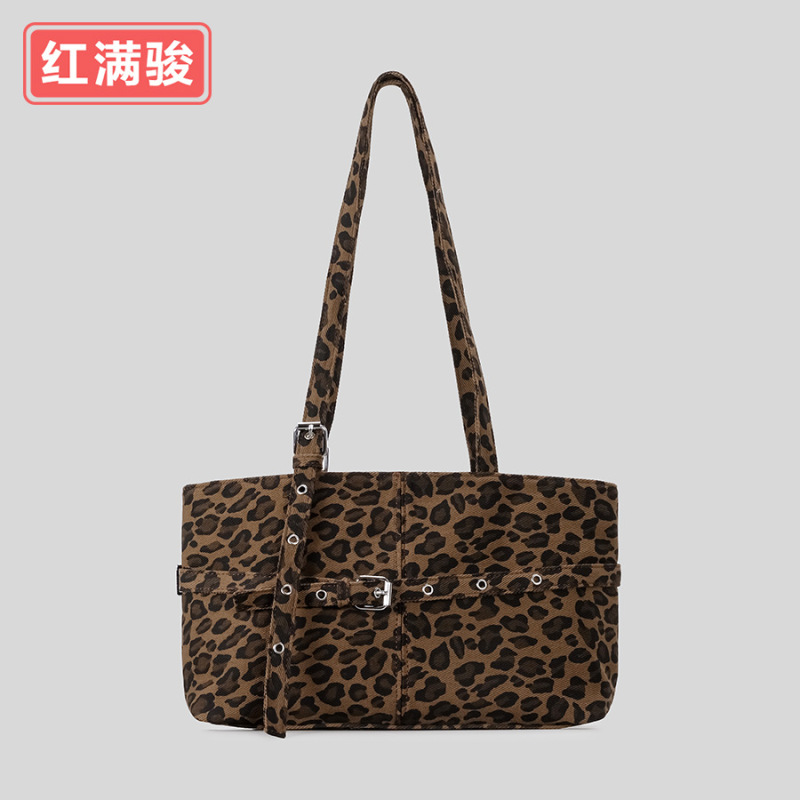 时尚新款豹纹皮带装饰单肩腋下包绒面法棍包休闲大容量手提包女|undefined