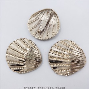 Holiday Jewelry Brooch Travel Series Golden Brooch Diamond Corsage Quanzhou Factory Alloy Imitation Shell