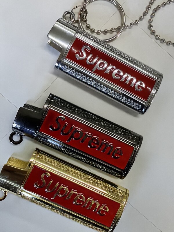 Dolphin Dolphin-901 Metal Paint Supreme Bick Lighter Cover Shell with Hanging Chain Key Ring Dolphin Dolphin-901 Metal Paint Supreme Bick Lighter Cover Shell with Hanging Chain Key Ring