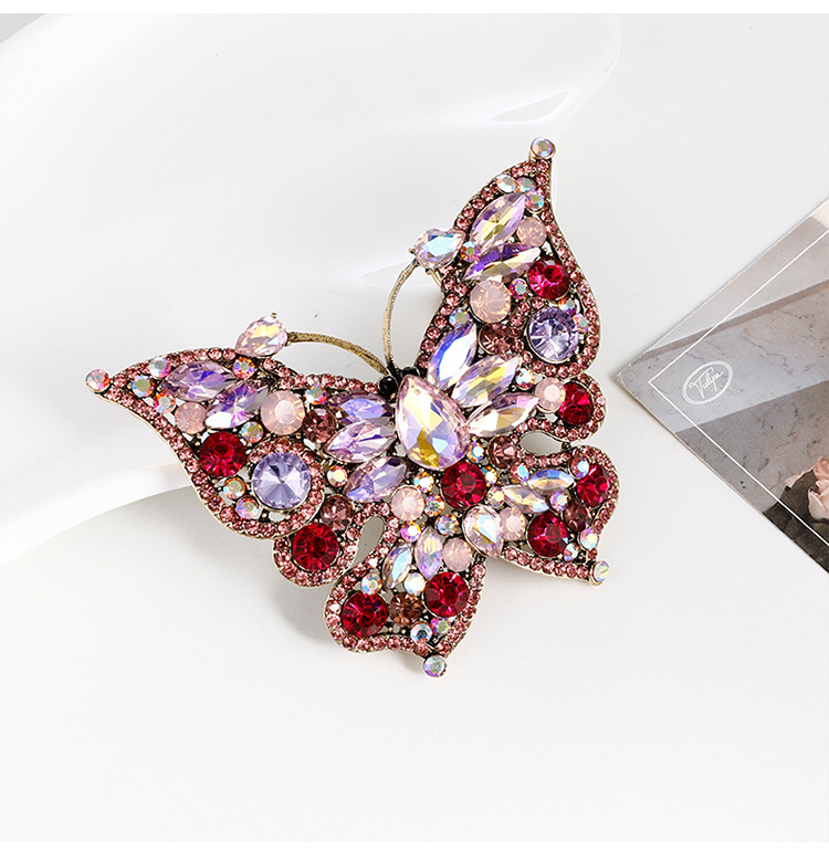 Broche de mariposa con cristales de estilo retro