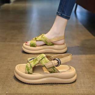 Roman Sandals for Women's Summer Outer Wear 2025 New Popular Chinese Style with Skirts Versatile Thick-Soled Platform Beach Shoes