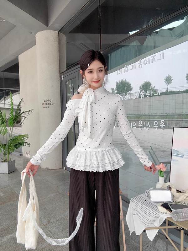 白色波点印花蕾丝下摆斜肩露肩长袖T恤女早秋季温柔甜美修身上衣|undefined