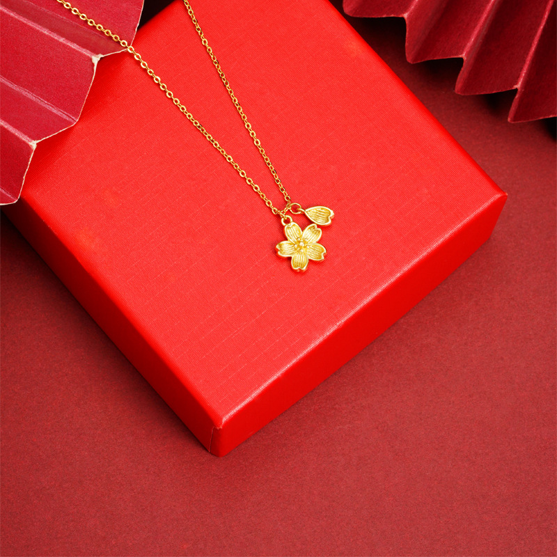 Nuevo estilo chino antiguo collar de oro Fasha de moda nacional petal de flor de melocotón cadena de clavícula retro de alta calidad joyas no se desvanecen