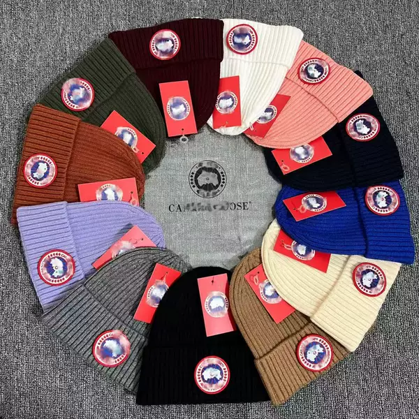Letter Style Red Goose Plus Black Goose Three Labels Complete Winter Warm Fashion Casual Versatile Large Quantity Ready Stock Wholesale