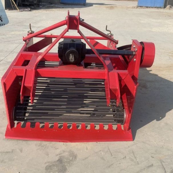 新款家用四轮拖拉机多功能土豆收获机地瓜红薯马铃薯洋芋收获机