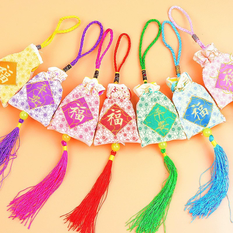 Оптовые поставки от производителя: подарочные наборы с логотипами компаний, подарки для аптек, портативные саше в китайском стиле, пустые пакеты, саше с подвесками «Мир и благословение».