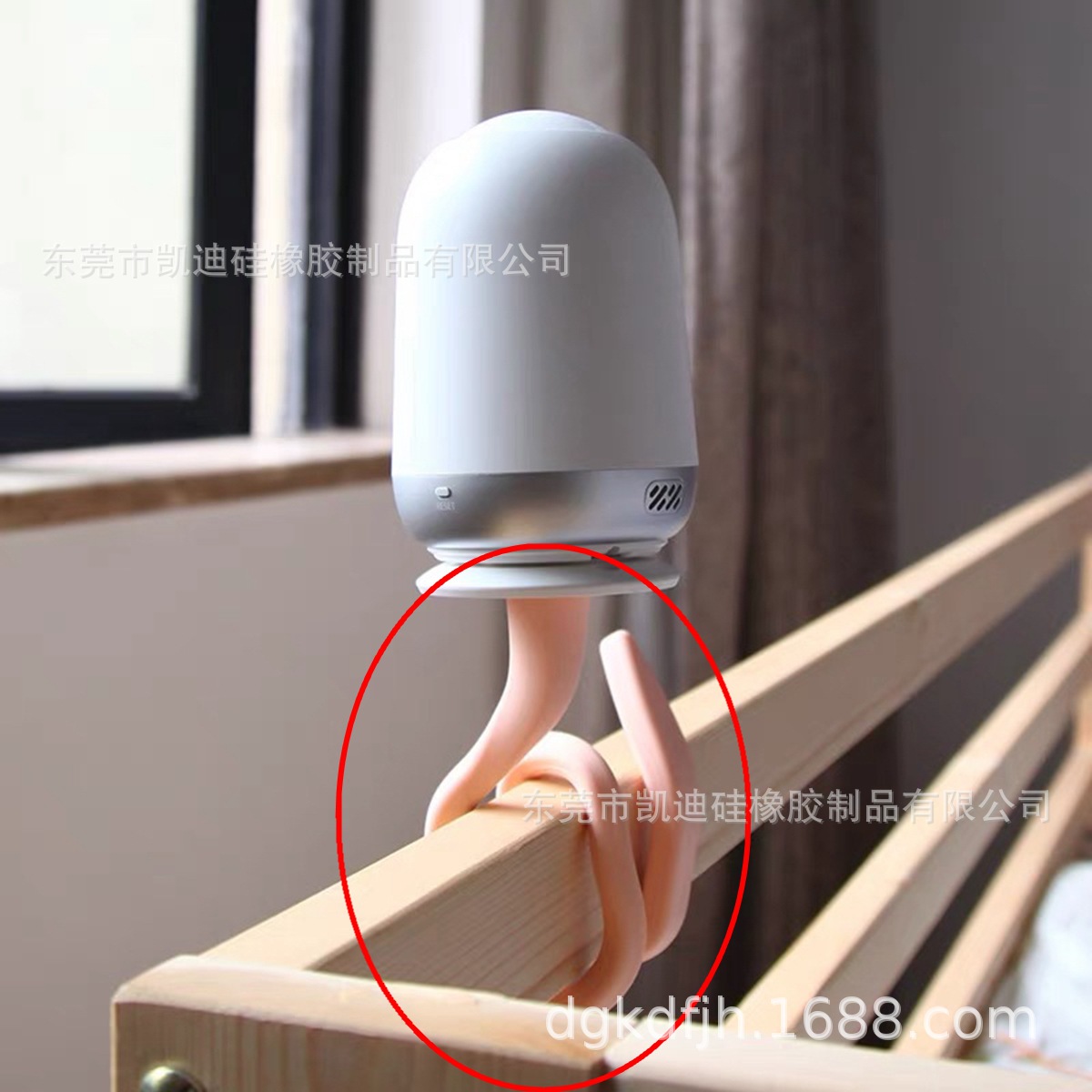 适用小米缠绕监控摄像头支架 婴儿床小孩bb栏杆围栏萤石360tplink