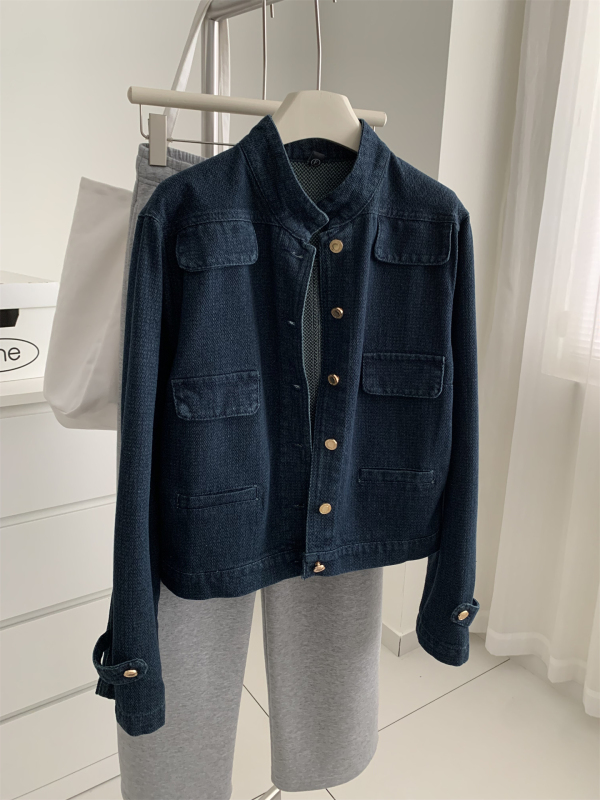 Trendy Retro Chanel-Style Denim Jacket for Women, Washed Cobalt Blue with Gold Buttons, Stand Collar, Short Cardigan for Petite Figures, Spring Season Trendy Retro Chanel-Style Denim Jacket for Women, Washed Cobalt Blue with Gold Buttons, Stand Collar, Short Cardigan for Petite Figures, Spring Season