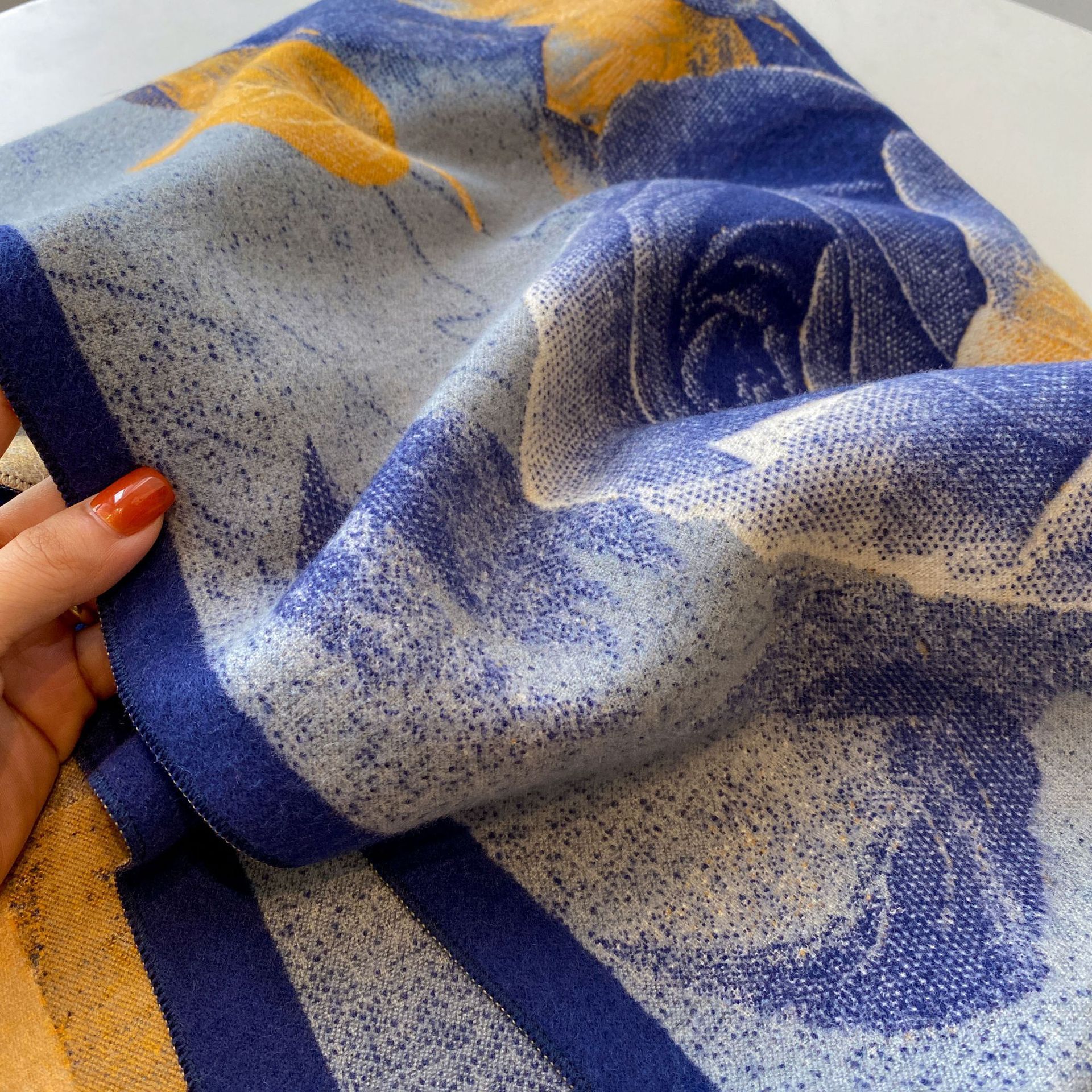 Sciarpa lunga donna cashmere scialle invernale design arte regalo_voghion.com