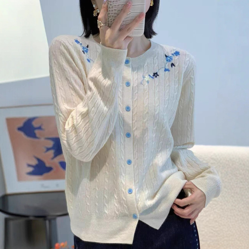 Embroidered Cardigan Women's Round Neck Knitted Jacket Autumn and Winter Sweater Style Top Embroidered Cardigan Women's Round Neck Knitted Jacket Autumn and Winter Sweater Style Top