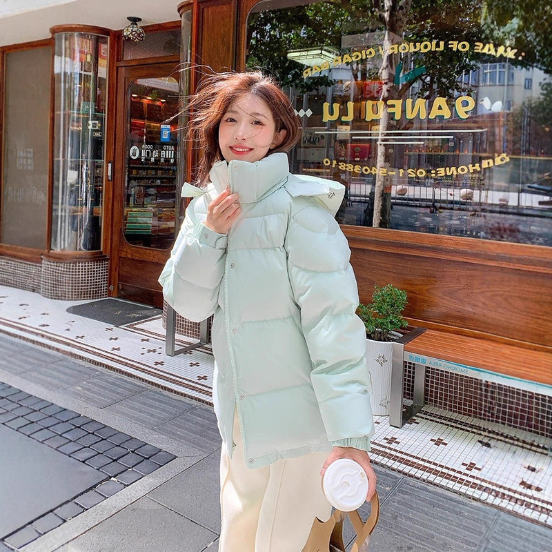 Women's Winter New Thickened down Jacket for Temperatures as Low as Minus 20 Degrees in Northeast China, 90% White Duck Down, Short Style for Petite Figures