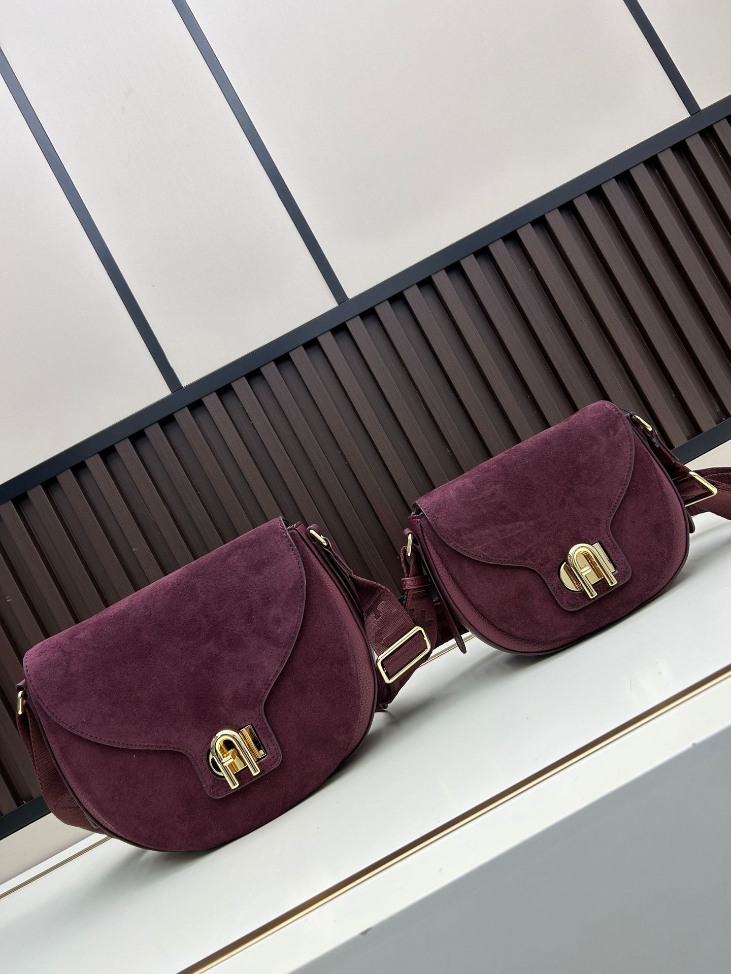 Qadın mat suede çantа — çiyin və qoltuq altı modeli
