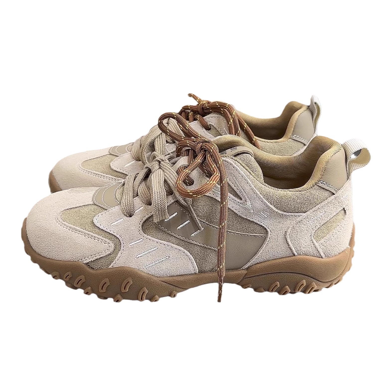 Zapatos de entrenamiento de 5 cm de altura de Shuangxiang para mujeres, nuevos zapatos de ballet casuales retro versátiles.