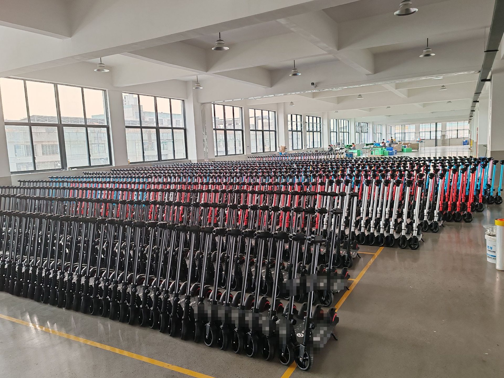 Foreign Trade Export 300W Off-Road Adult Electric Scooter 8.5-Inch Foldableing Scooter Two-Wheeled Electric Scooter