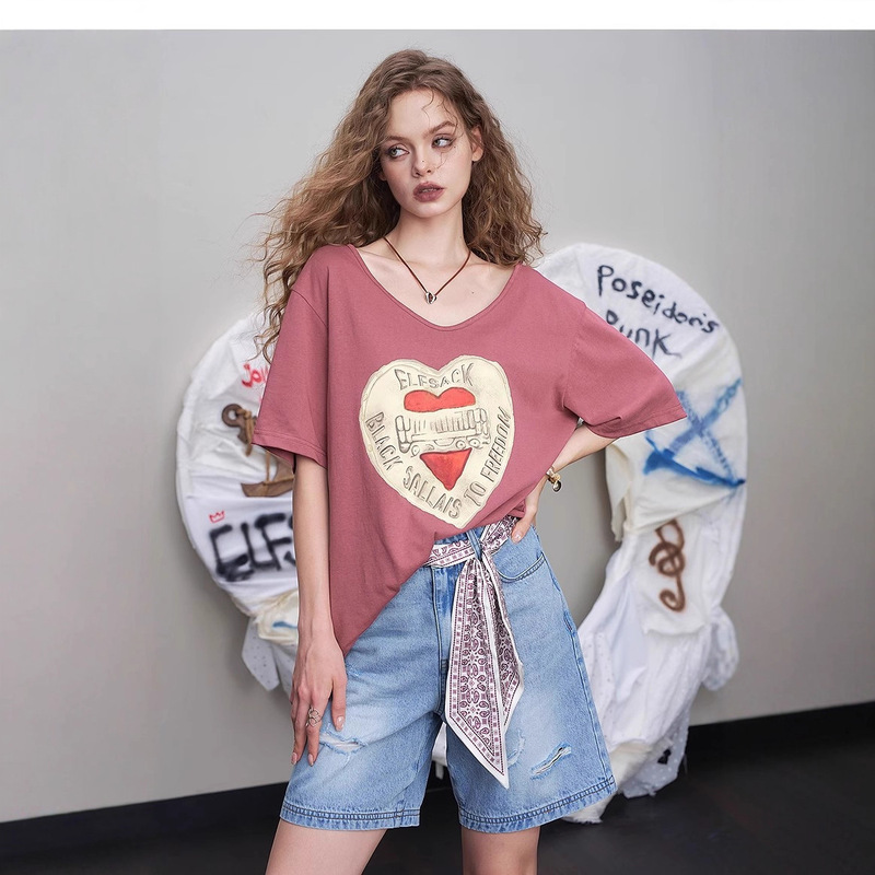 In-Stock Same Style: Heart Print V-Neck Short-Sleeve T-Shirt for Women, 2025 Summer New Design, Loose Casual Top
