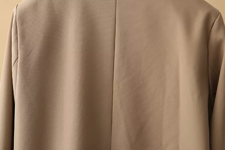 Giacca blazer donna elegante per ufficio taglio sartoriale moderno_voghion.com