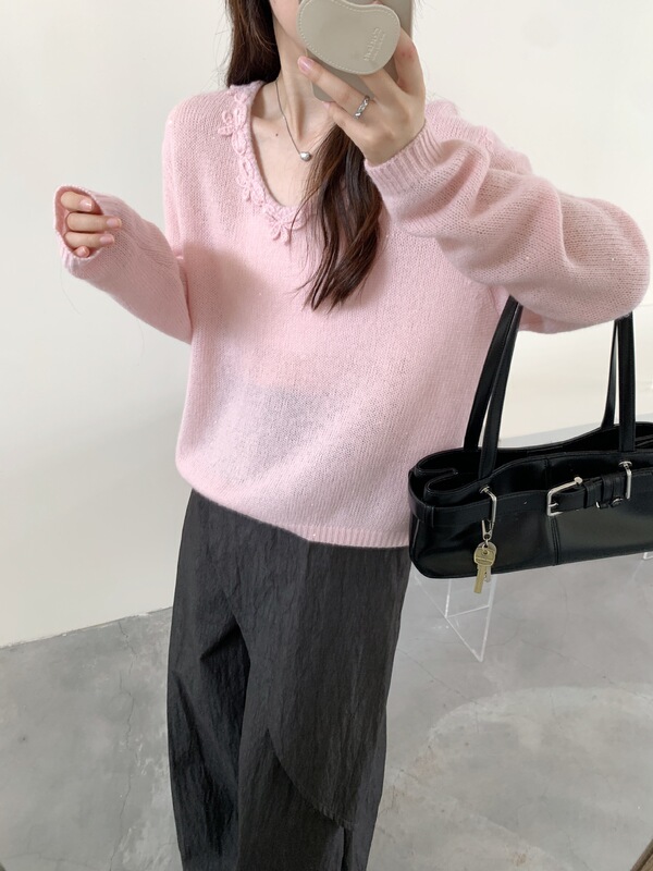 之言25秋冬季女款羊毛衫韩系纯色百搭v领勾花丝羊毛绒针织衫毛衣|undefined
