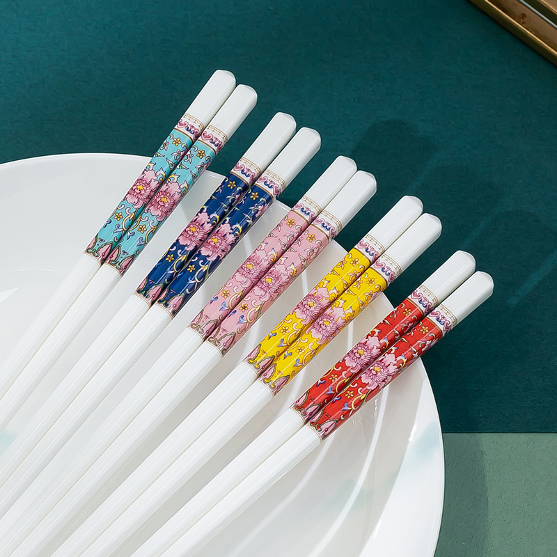 Jingdezhen Genuine Enamel Ceramic Chopsticks for Home Use, High-End, Mold-Resistant, High-Temperature Resistant, One Pair Per Person, Food-Grade Jingdezhen Genuine Enamel Ceramic Chopsticks for Home Use, High-End, Mold-Resistant, High-Temperature Resistant, One Pair Per Person, Food-Grade