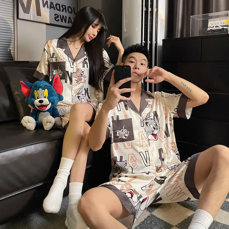 Pajamas de pareja de dibujos animados para mujeres verano delgado de manga corta lindos estudiantes de seda de hielo para hombres ropa de casa de seda de dos piezas