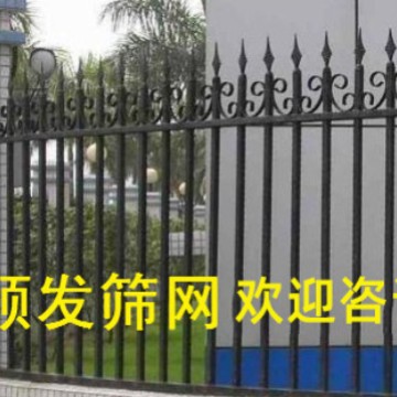 山东临沂顺发筛网厂自产自销铁艺护栏网高速公路围栏现货齐全