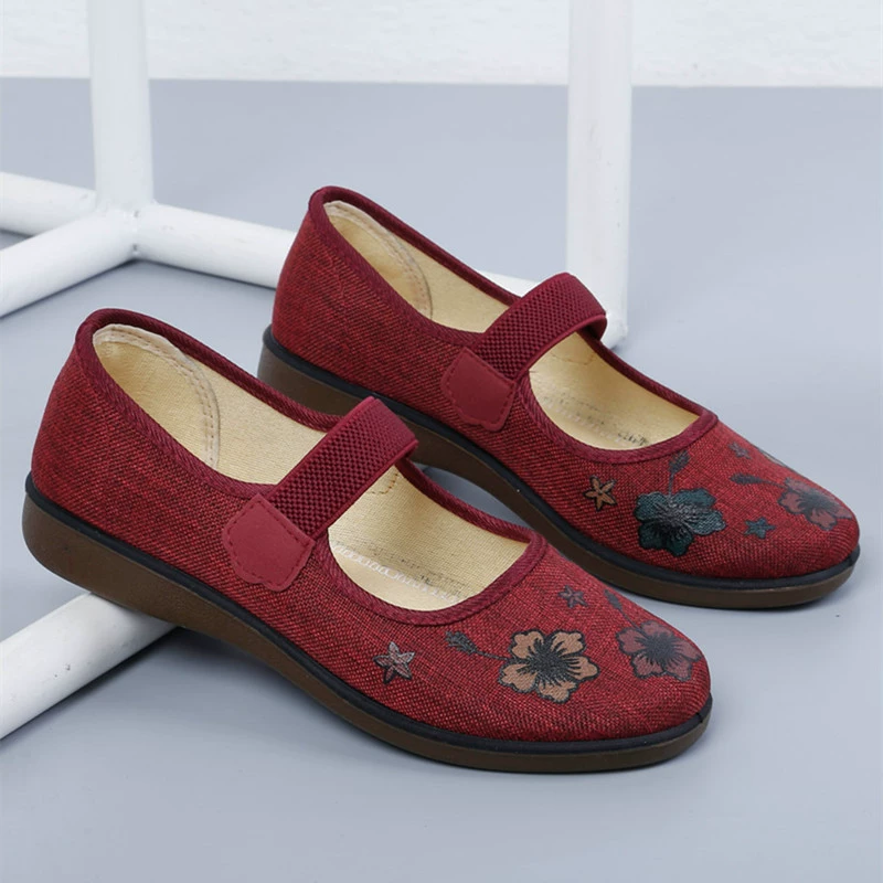 Старые пекинские тканевые туфли для женщин, весенне-осенние туфли для мам среднего и пожилого возраста, нескользящая обувь на мягкой подошве для пожилых бабушек, женские туфли на плоской подошве.