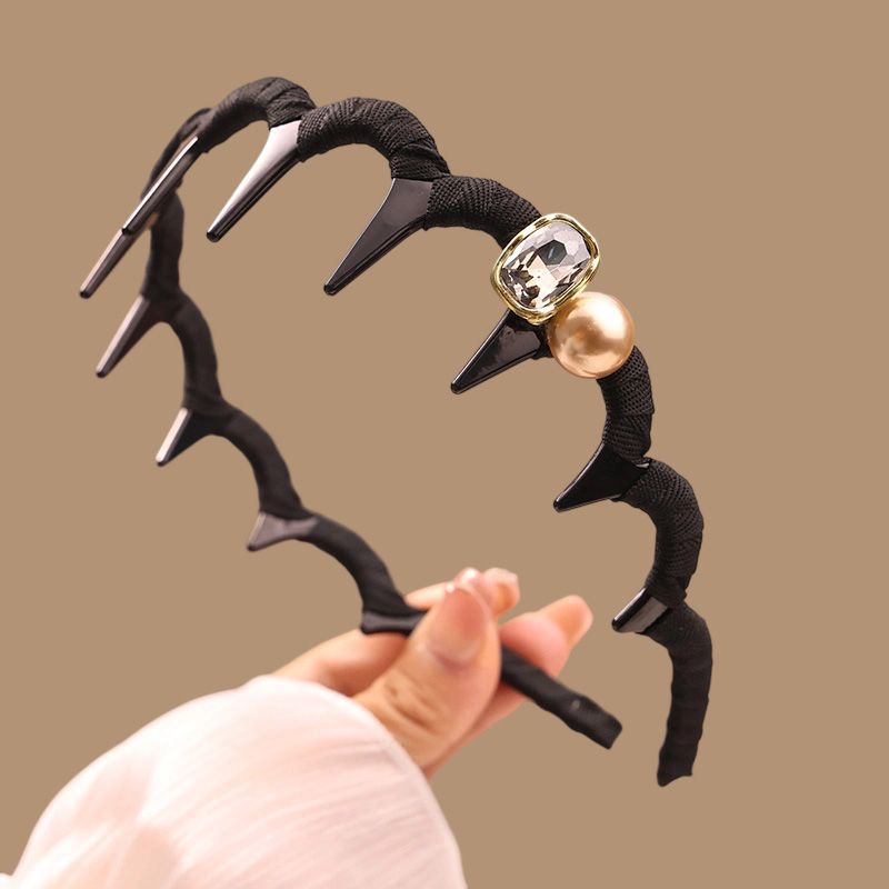 # 94 black fabric square diamond wavy hairband