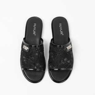 MIU2026�r�аٴ��¿��ٽz�W��¶ֺ��Ь�羳��aƽ��ɳ��Ů��Ь