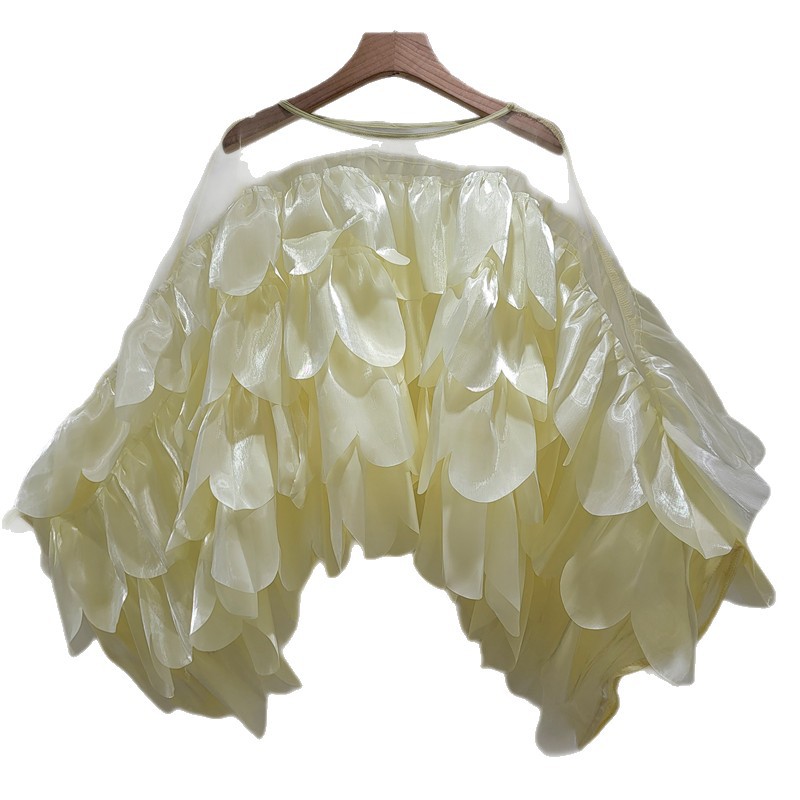 Diseño de nicho femenino extranjero perlado irregular decoración de borde de loto chic camisa de manga de murciélago moda
