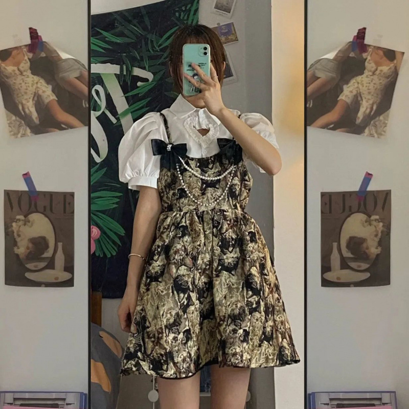 반팔 러브 셔츠 + 고양이 서스펜더 스커트 [프리 체인]